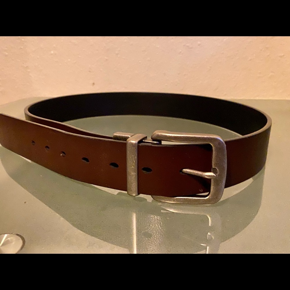 Perry Ellis Mens Casual/Dress Reversible Belt. M 34-36